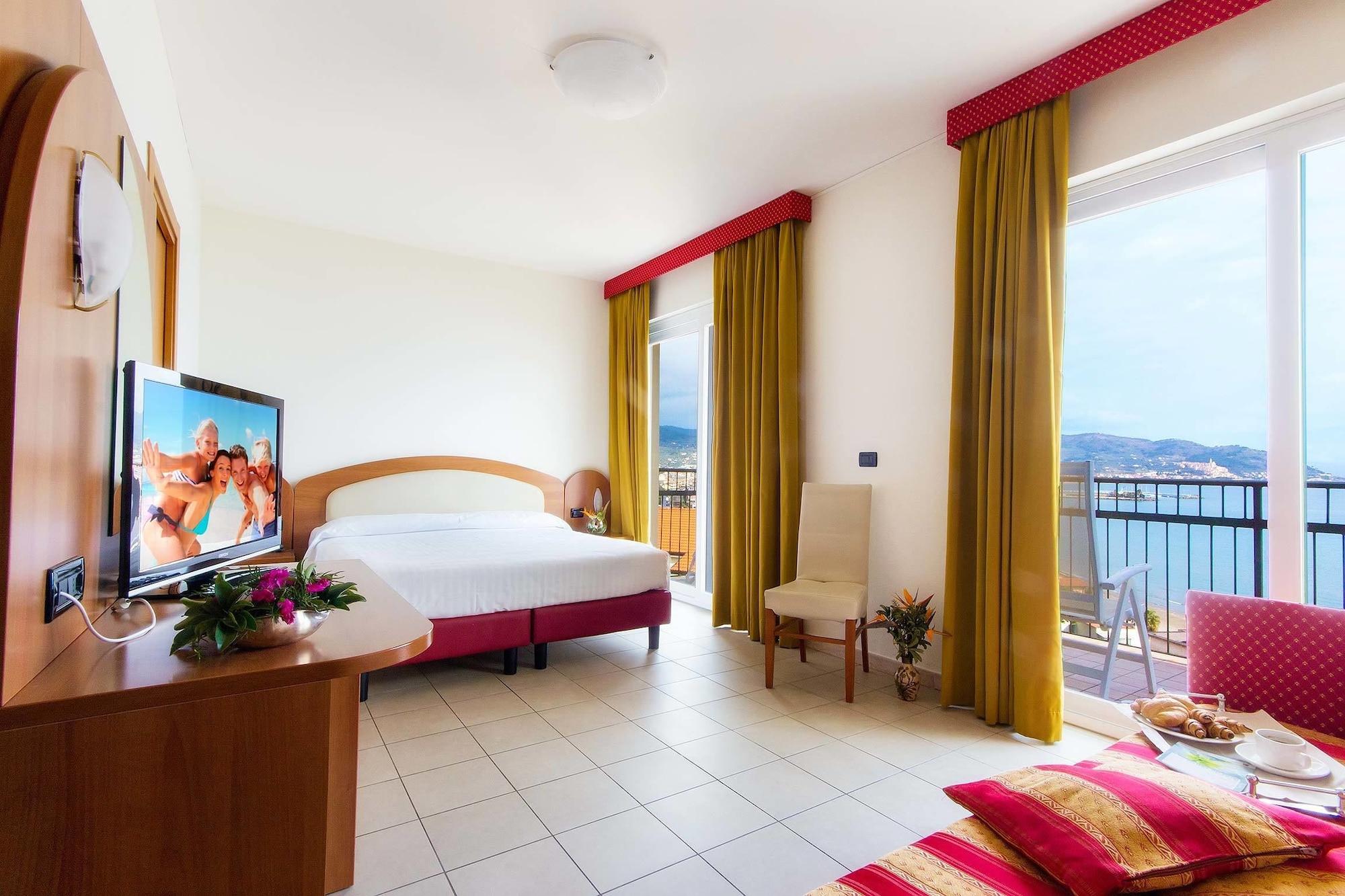 Piccolo Hotel Diano Marina Dış mekan fotoğraf