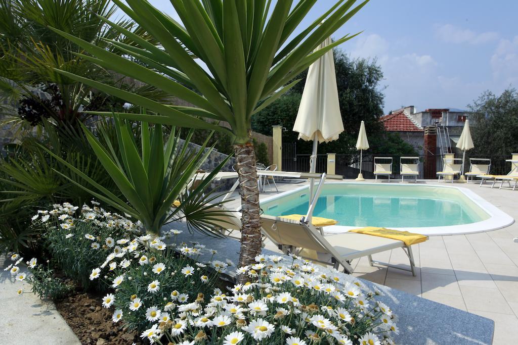 Piccolo Hotel Diano Marina Dış mekan fotoğraf