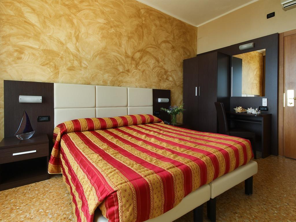 Piccolo Hotel Diano Marina Dış mekan fotoğraf