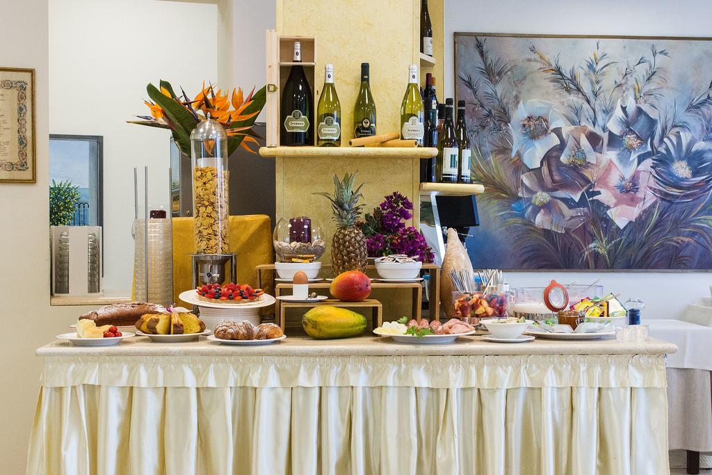 Piccolo Hotel Diano Marina Dış mekan fotoğraf