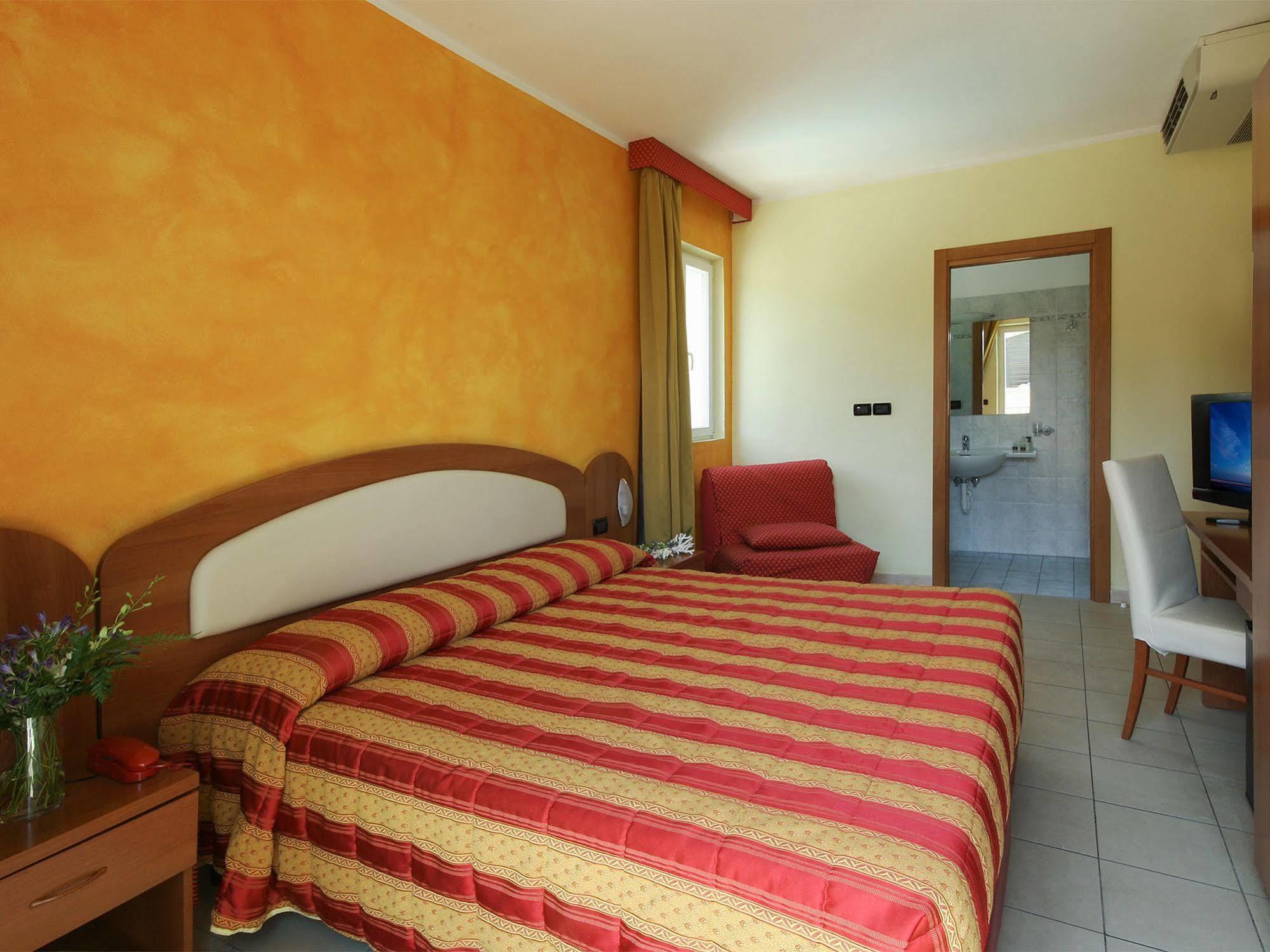 Piccolo Hotel Diano Marina Dış mekan fotoğraf