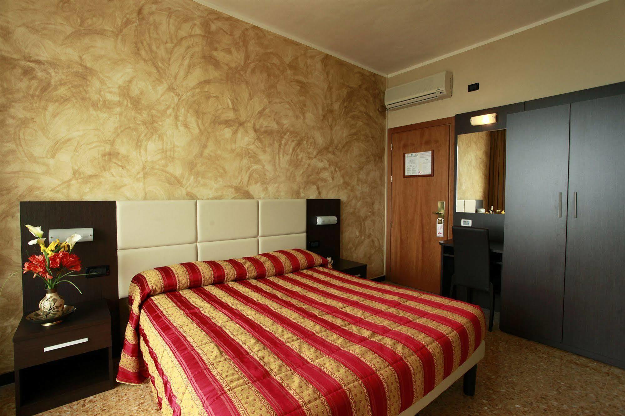 Piccolo Hotel Diano Marina Dış mekan fotoğraf